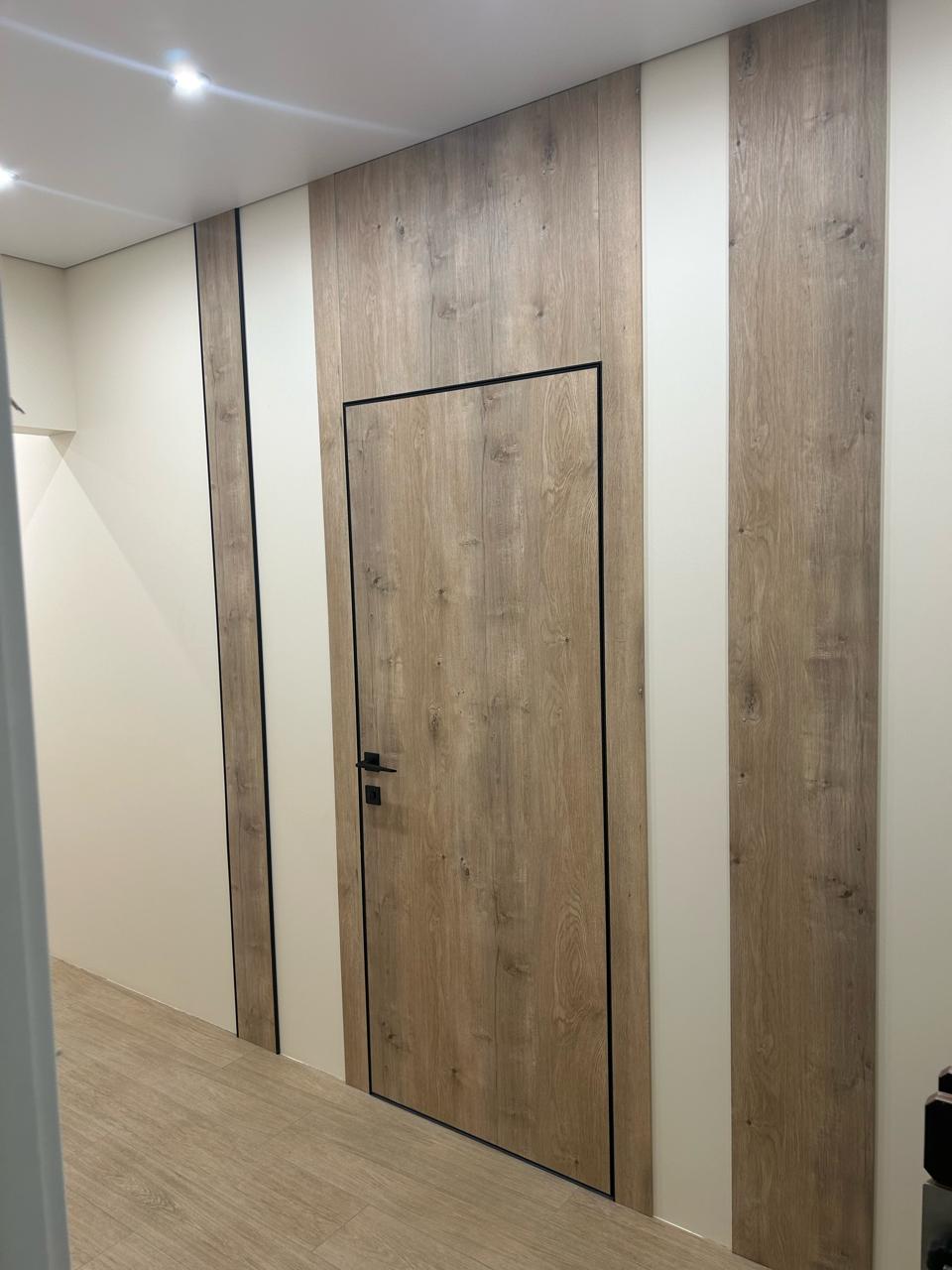 Межкомнатные двери с отделкой стендовыми панелями